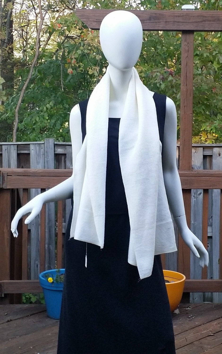 Fleece scarf in ivory