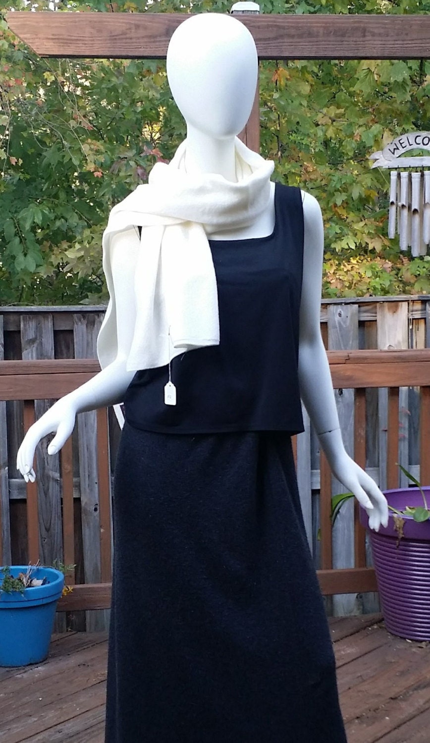 Fleece scarf in ivory