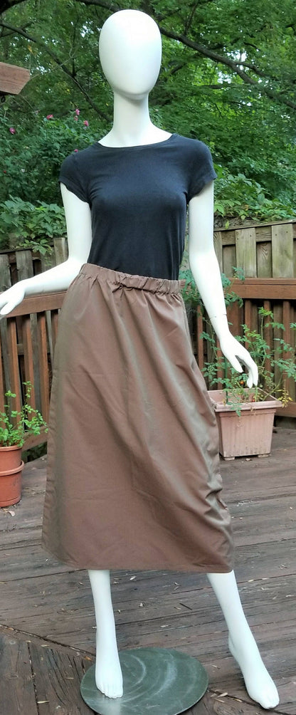 Shimmery Brown Skirt with Elastic Waist (size: US 6)