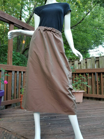 Shimmery Brown Skirt with Elastic Waist (size: US 6)