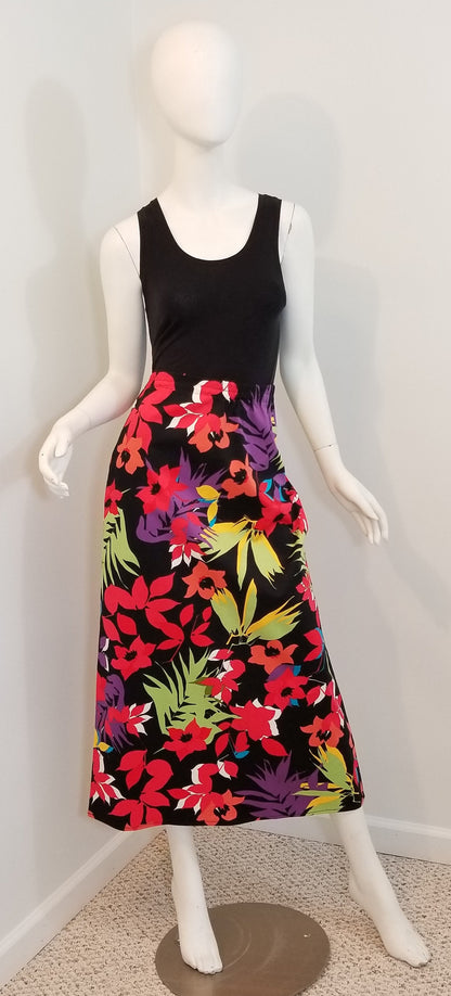Tropical print skirt- red flowers on black background (3 sizes: S, M, L; US 6, 8, 10)