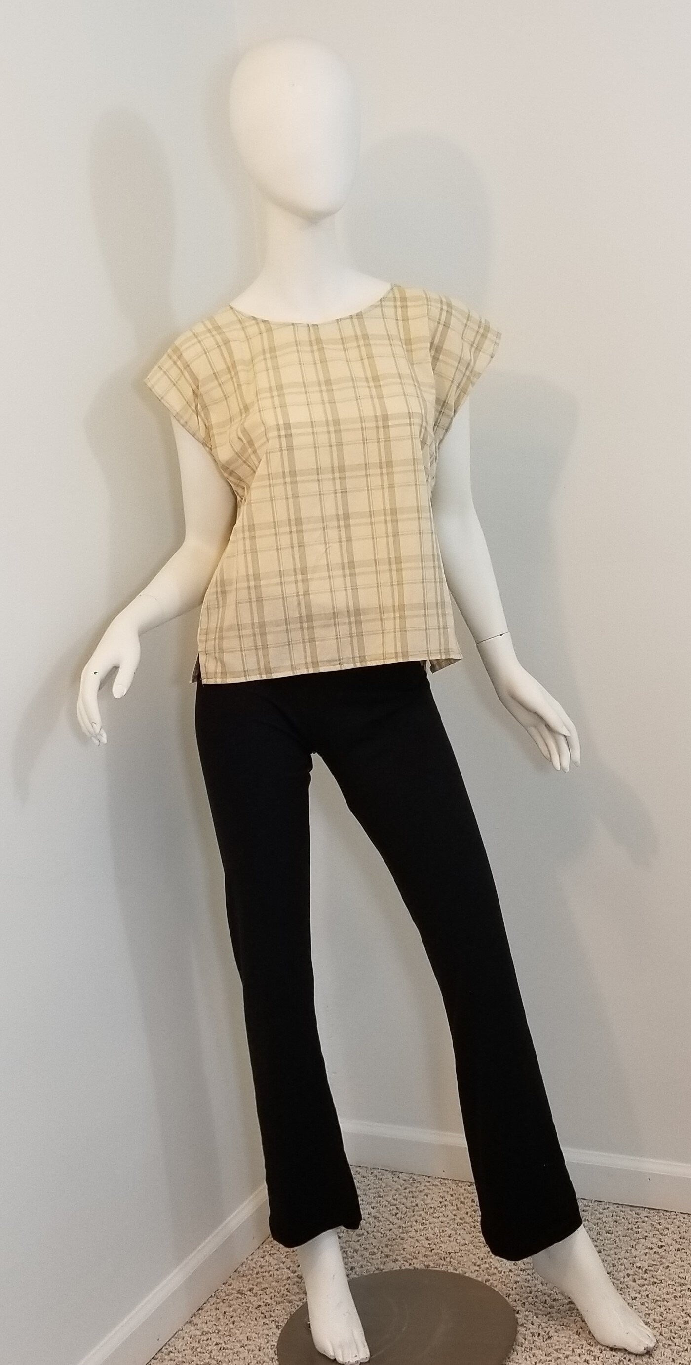 Short sleeve top- checkered brown (size S; US 4)