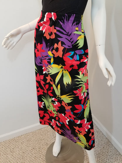 Tropical print skirt- red flowers on black background (3 sizes: S, M, L; US 6, 8, 10)