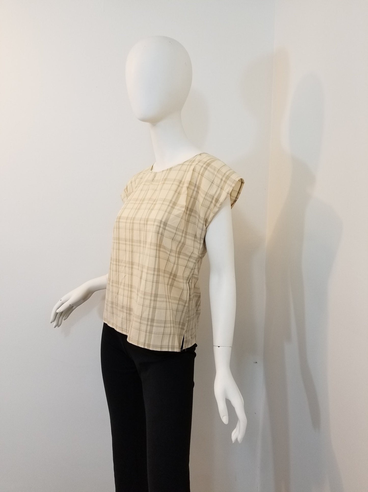 Short sleeve top- checkered brown (size S; US 4)