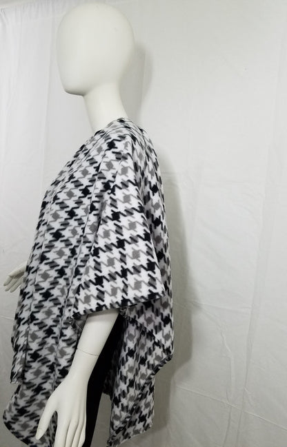 Houndstooth black and white plush fleece wrap (one size fits most)