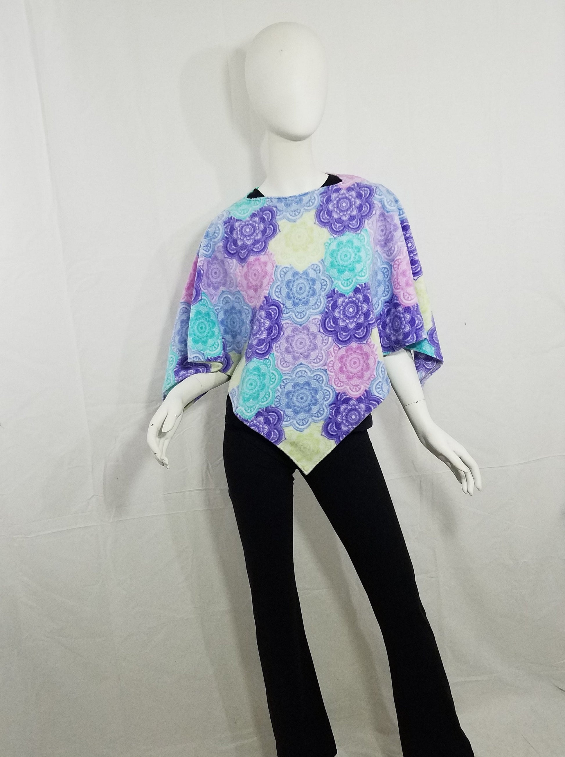 Triangle poncho- pastel floral fleece (US 2-6; XS-S)