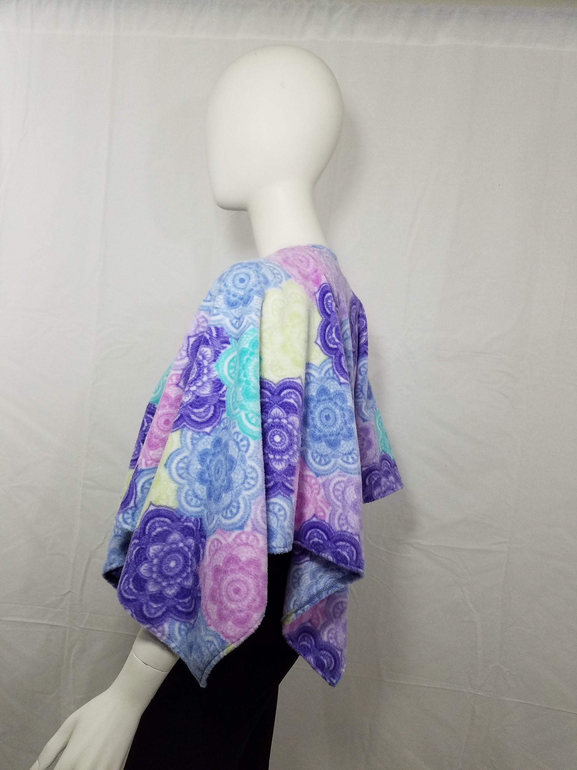 Triangle poncho- pastel floral fleece (US 2-6; XS-S)
