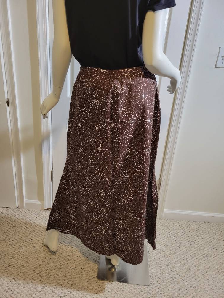 Skirt- brown with white flowers (size M; US 8)