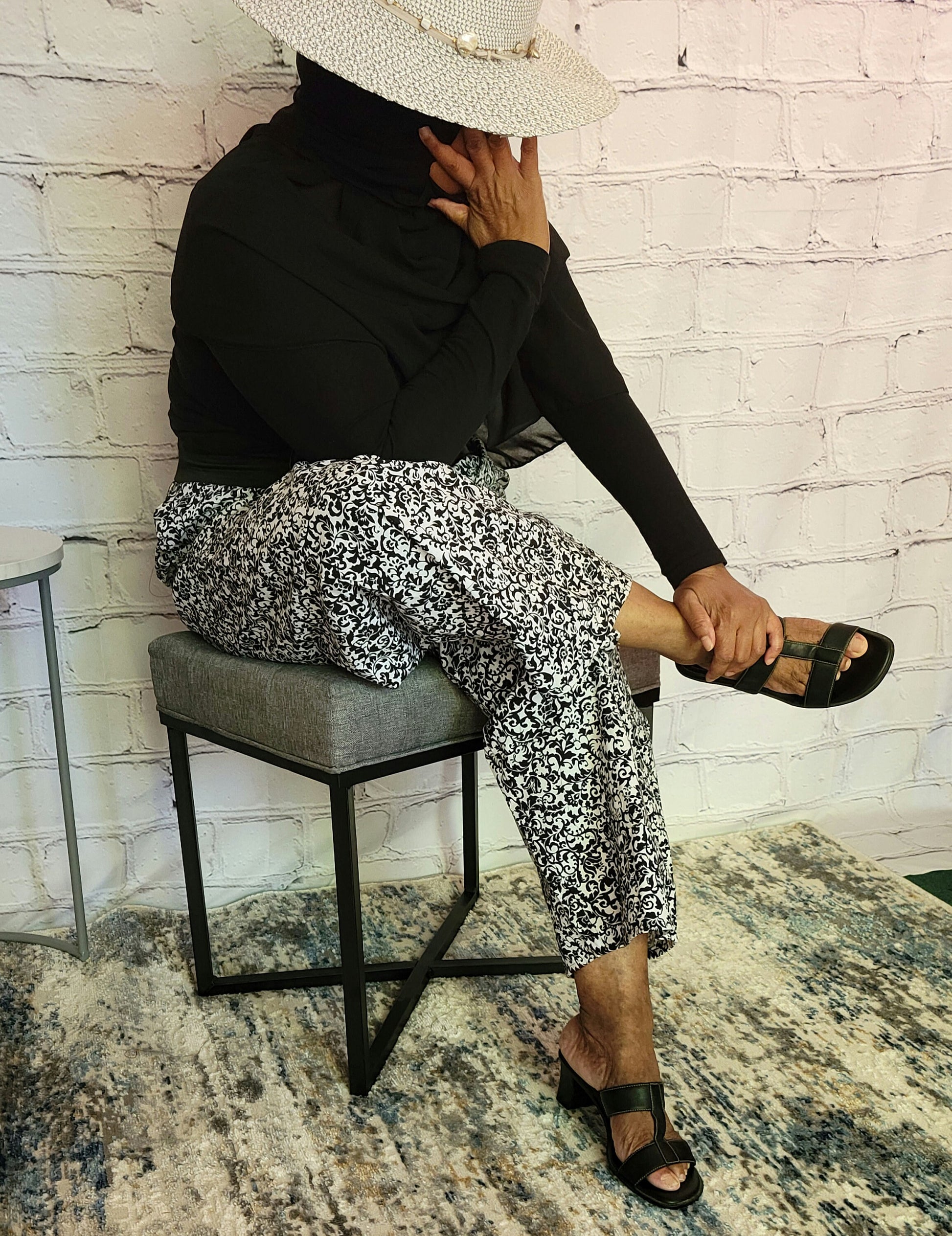 Palazzo summer pants; Cotton print, black white floral, elastic waist, belt loop, pockets, straight leg wide, US 10 12 18, M, L, XL