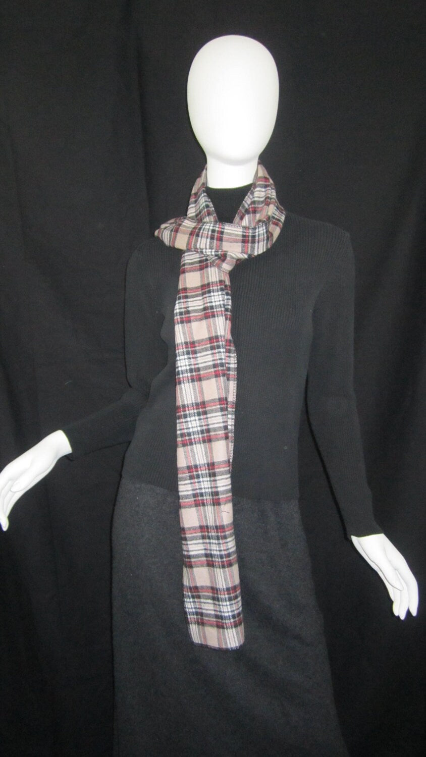 Flannel scarf in plaid black, red and light brown