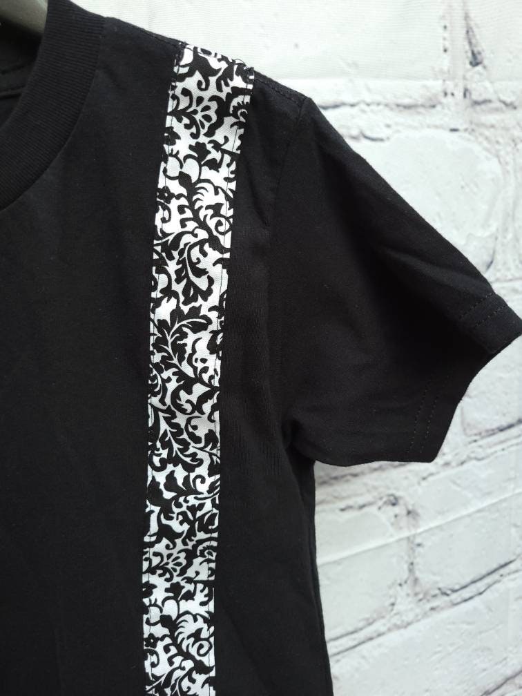 Kid's 6T T-shirt unisex black with black white cotton band