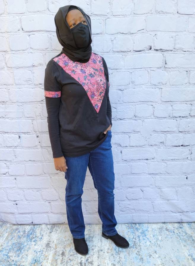Women's T-shirt black medium with red purple African print kitenge neck embellishment and sleeve trim