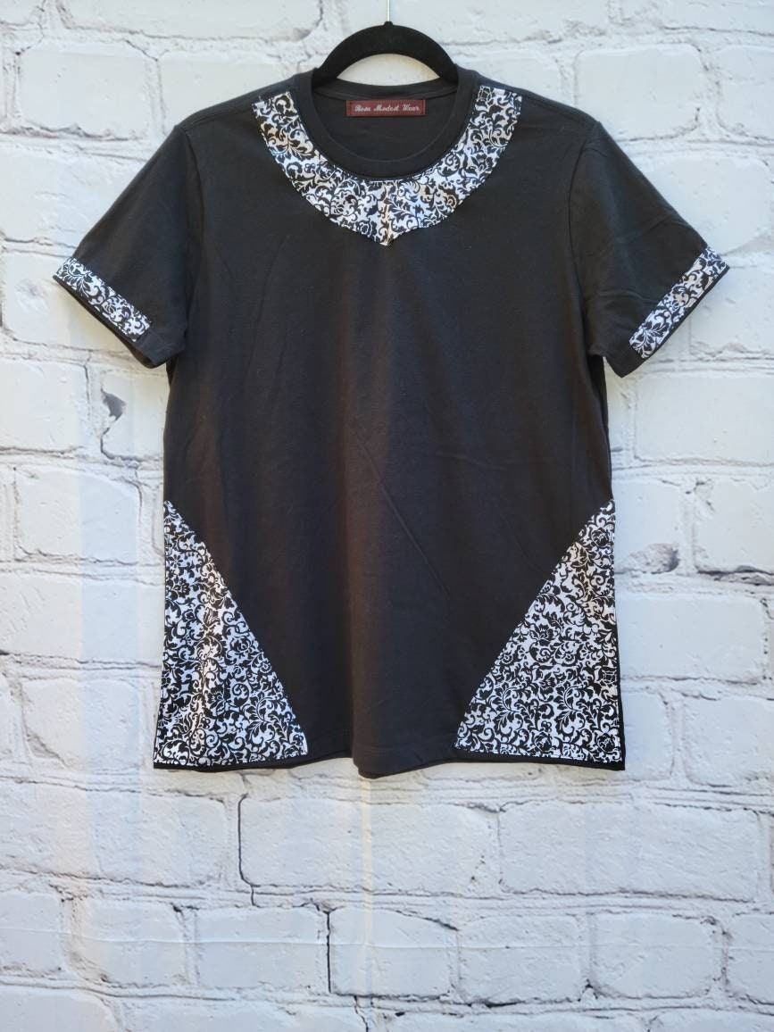 Women's T-shirt black medium with black and white cotton side panels and sleeve trim
