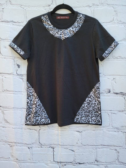 Women's T-shirt black medium with black and white cotton side panels and sleeve trim