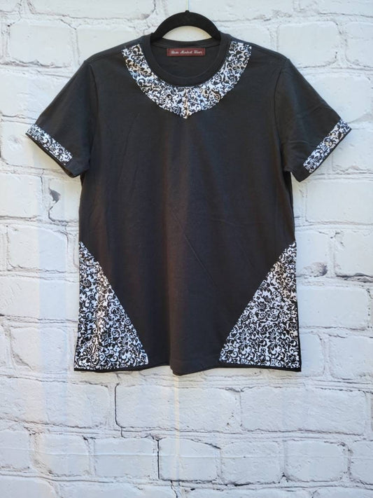 Women's T-shirt black medium with black and white cotton side panels and sleeve trim