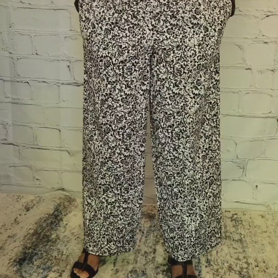 Palazzo summer pants; Cotton print, black white floral, elastic waist, belt loop, pockets, straight leg wide, US 10 12 18, M, L, XL